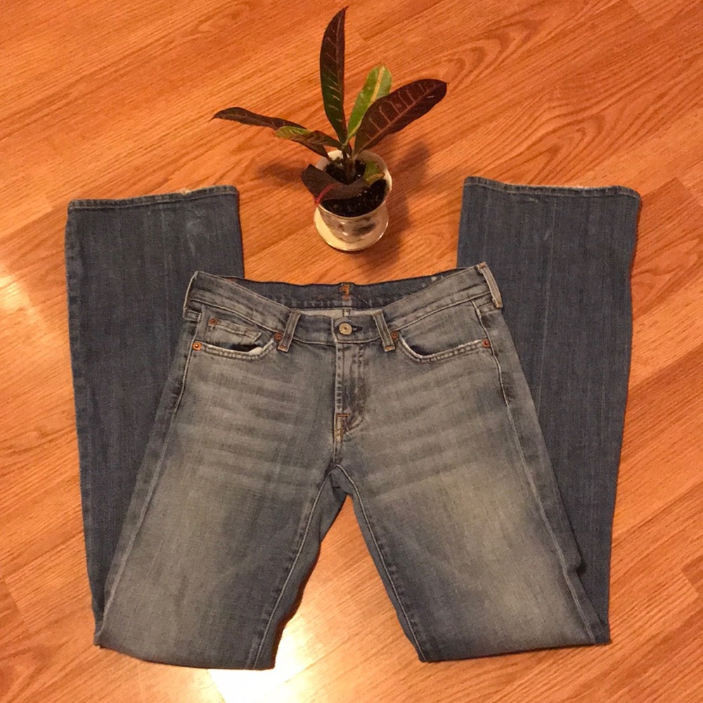 🎉7 for all Mankind Boot Cut Jeans 💖